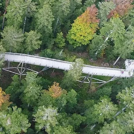 Am Enzufer Mit Balkon In Im Schwarzwald شقة *
