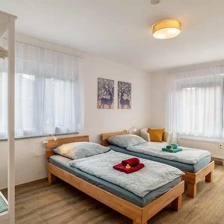 Am Enzufer Mit Balkon In Im Schwarzwald * باد ويلباد