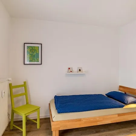 Am Enzufer Mit Balkon In Im Schwarzwald شقة *