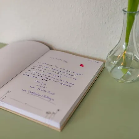 Am Enzufer Mit Balkon In Im Schwarzwald شقة *