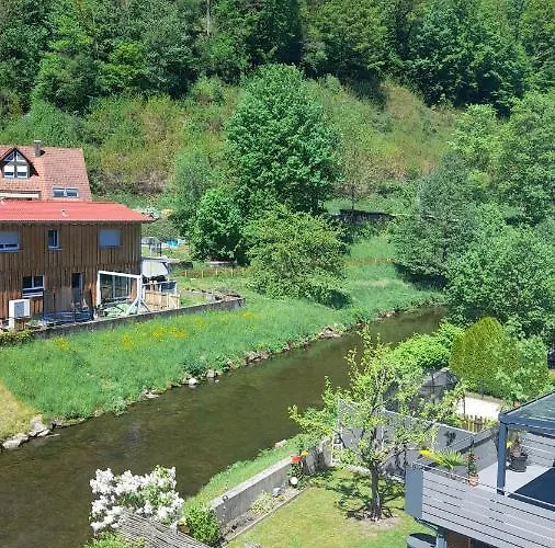 Am Enzufer Mit Balkon In Im Schwarzwald 公寓 巴特维尔德巴德