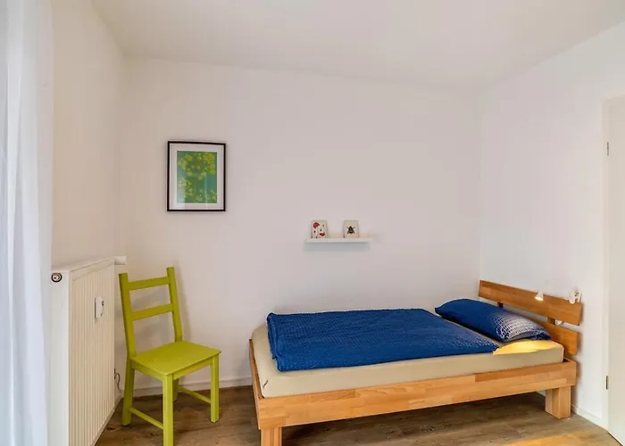 Am Enzufer Mit Balkon In Im Schwarzwald 公寓 *