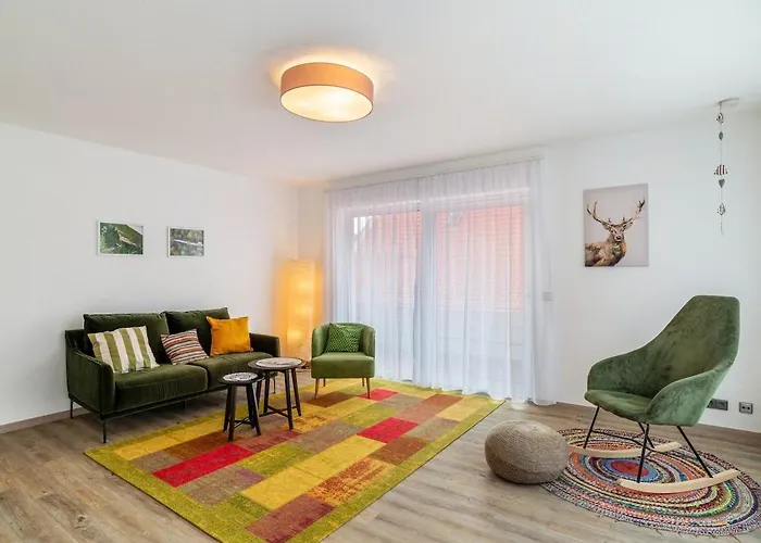 Am Enzufer Mit Balkon In Im Schwarzwald 公寓