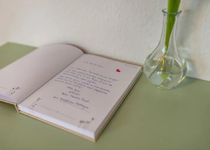 Am Enzufer Mit Balkon In Im Schwarzwald 公寓 *